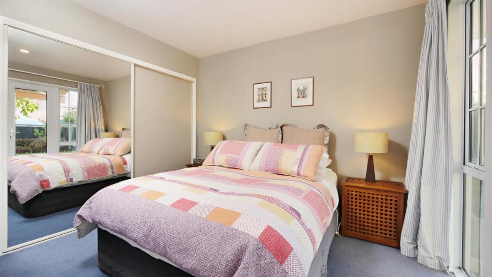 Room image 2